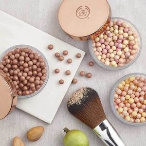 The Body Shop Brush On Radiance Pearl Highlighter